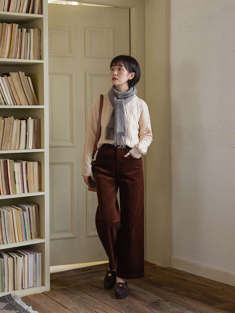 50代ファッション 大人のゆったりコーデュロイパンツ