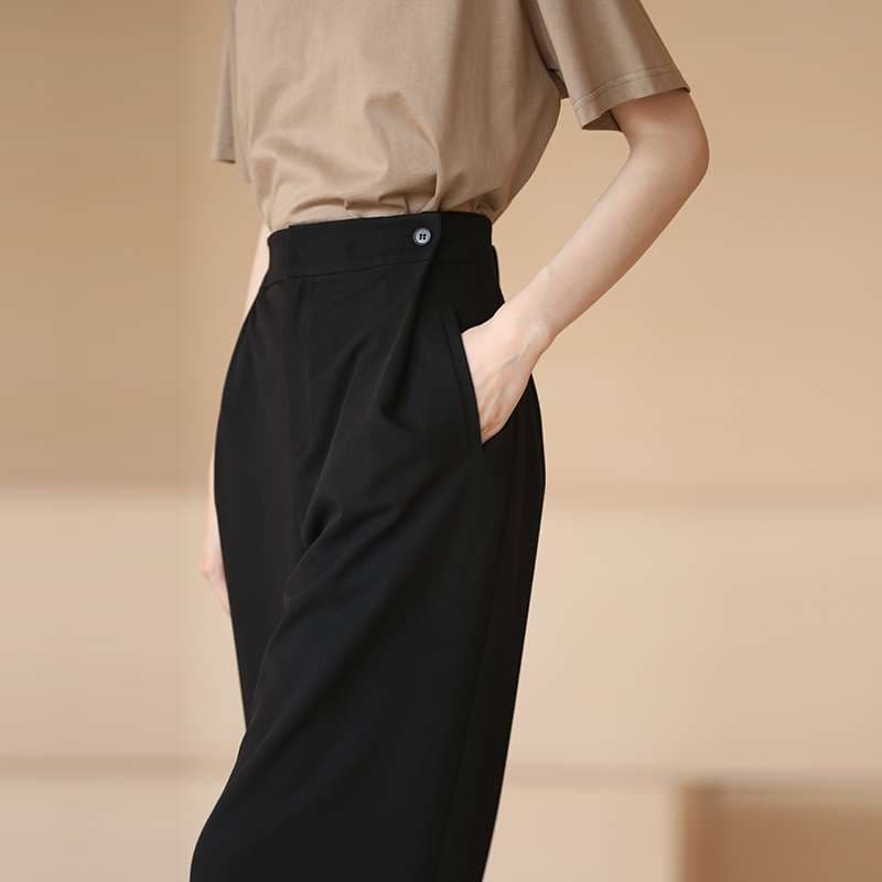 50代ファッション ゆったりワイドパンツ