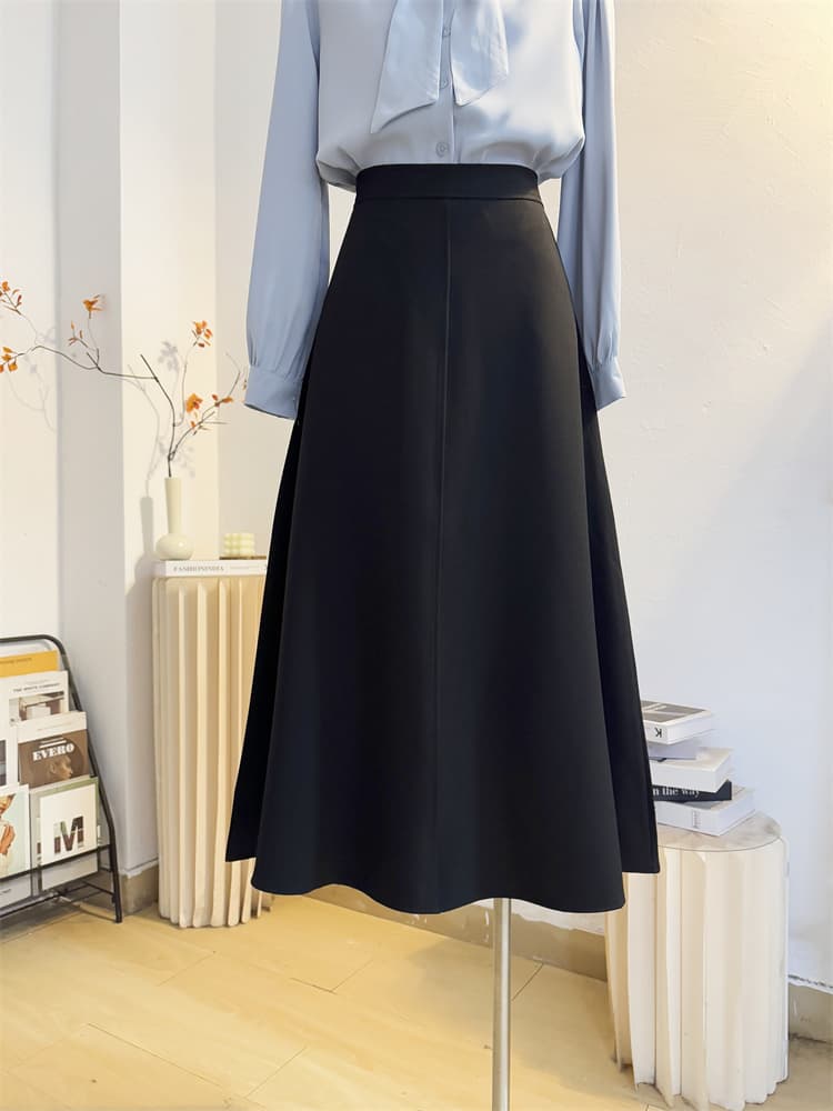 50代ファッション 上品フレアロングスカート