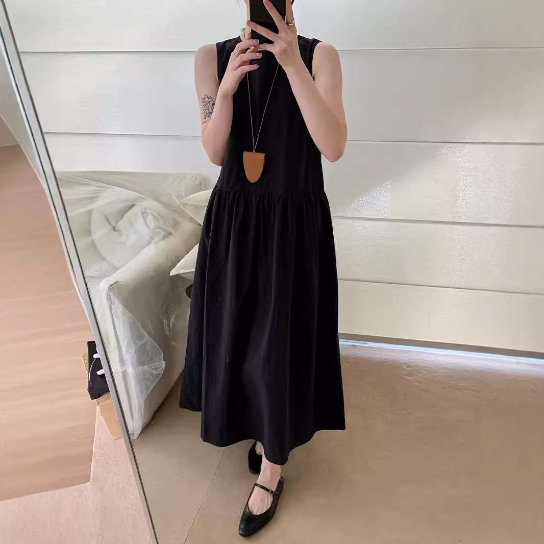 50代ファッション ゆったりシルエットの大人ワンピース