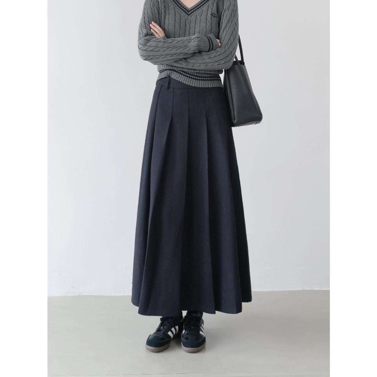 50代ファッション ロングプリーツスカート