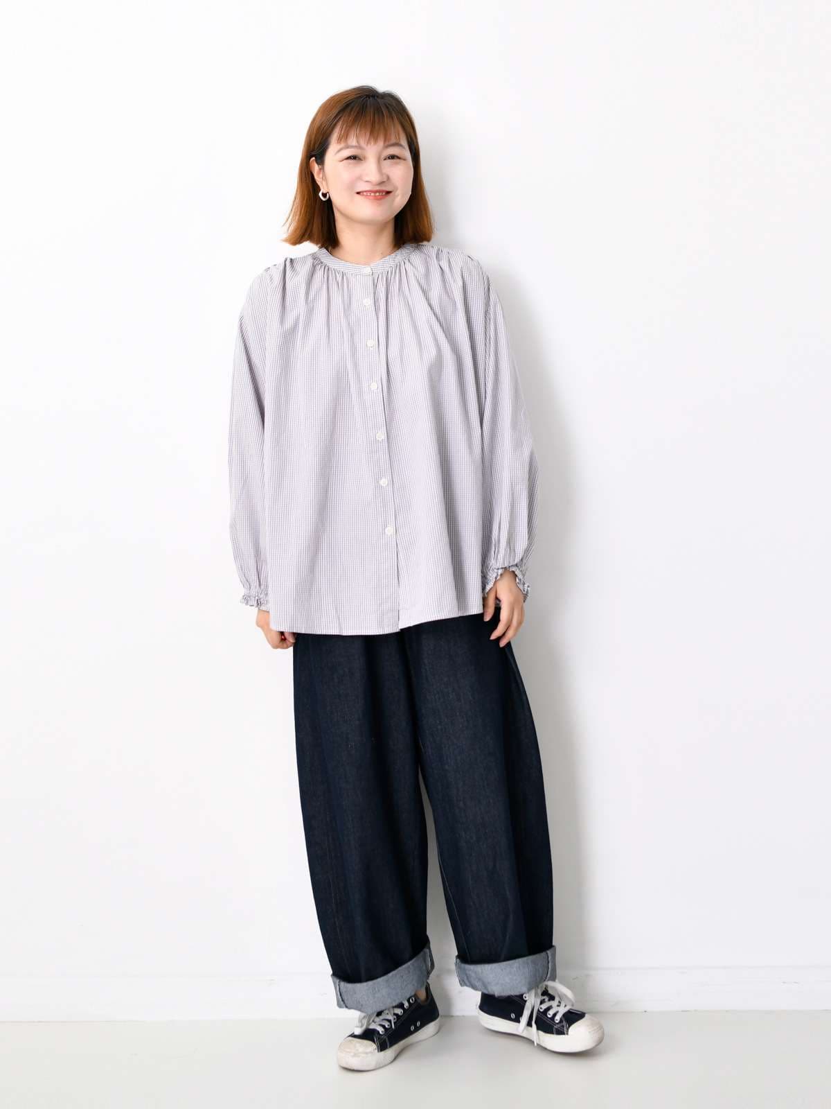 50代ファッション ふんわりギャザーブラウス