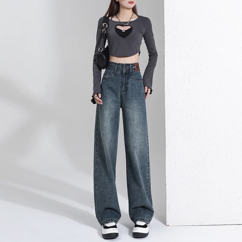 50代ファッション ゆったりシルエット ハイウエストデニムパンツ
