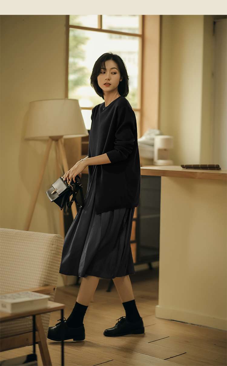 50代ファッション 大人の魅力引き立つ ゆったりワンピース