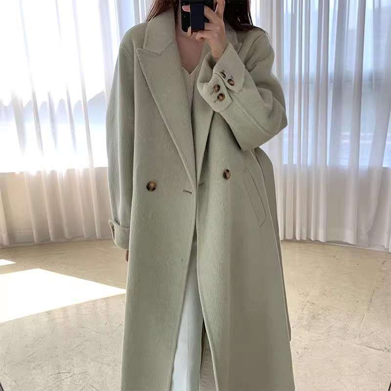 50代ファッション ゆったりロングコート