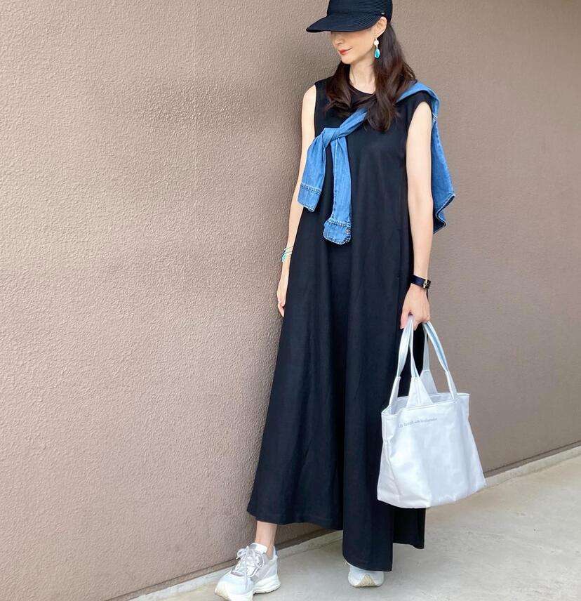 50代ファッション 大人のゆったりマキシワンピース
