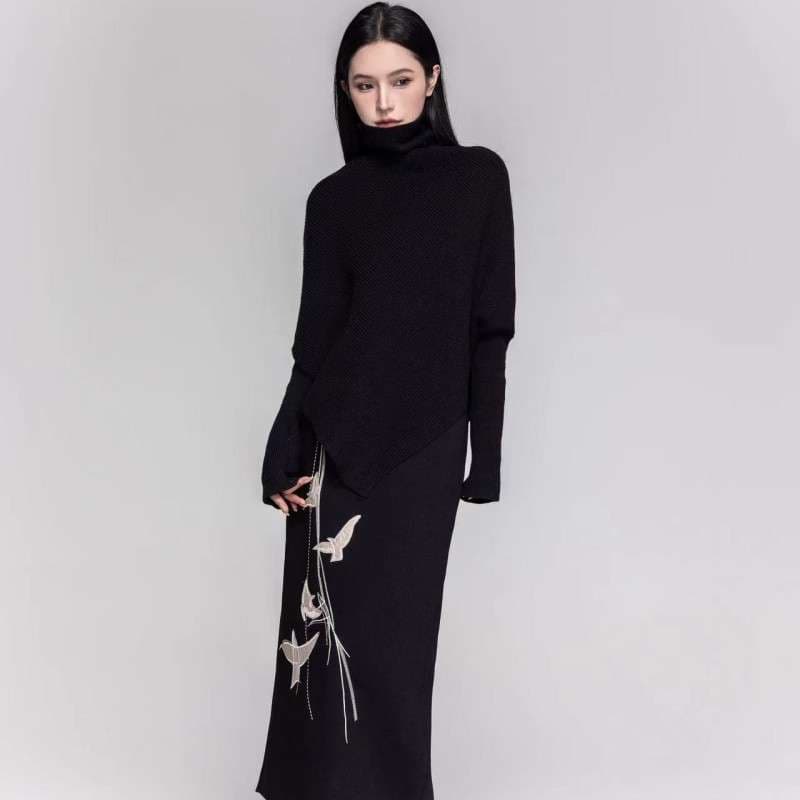 50代ファッション 重ね着風タートルネックニット