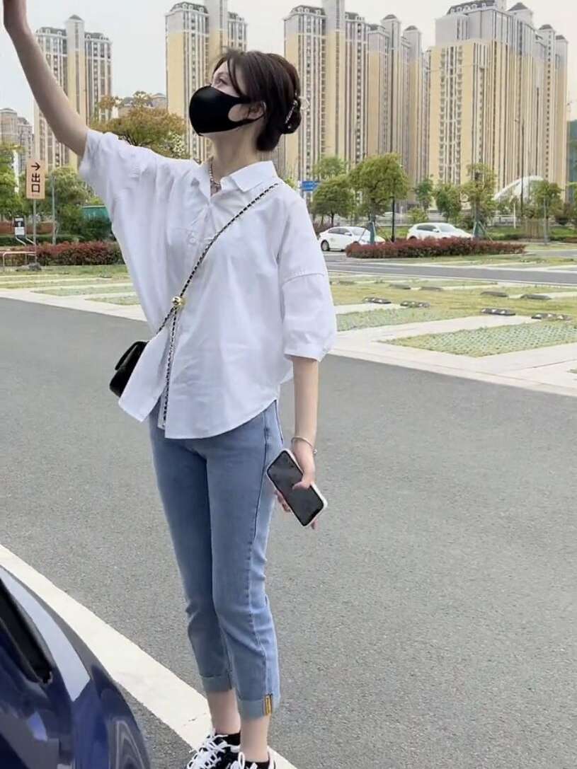 50代ファッション 五十代向け春風ゆったりシンプルシャツ