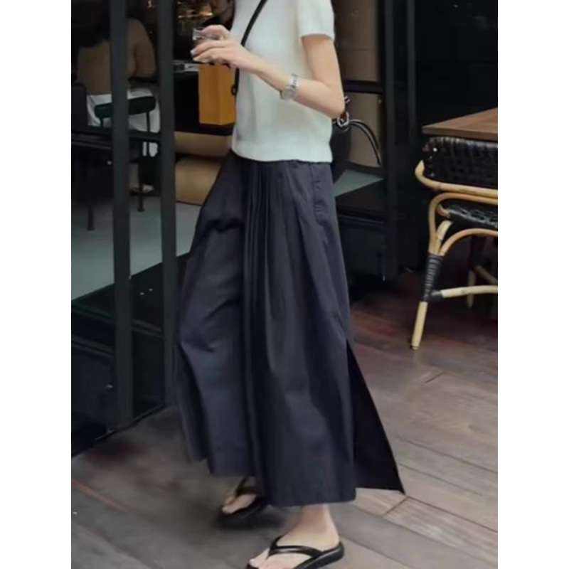 50代ファッション ゆったりワイドパンツ