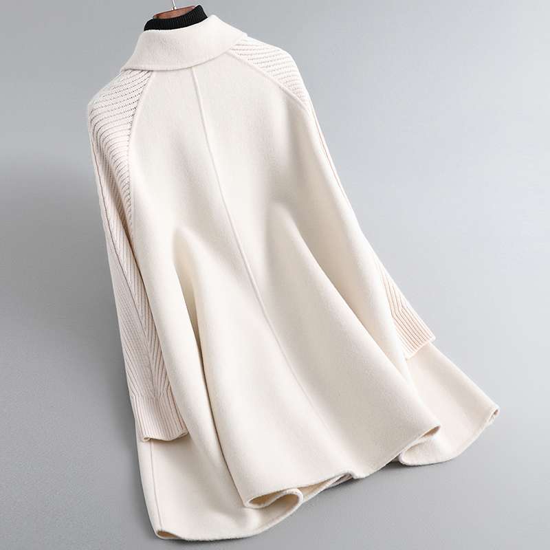 50代ファッション  エレガントな襟付きコート