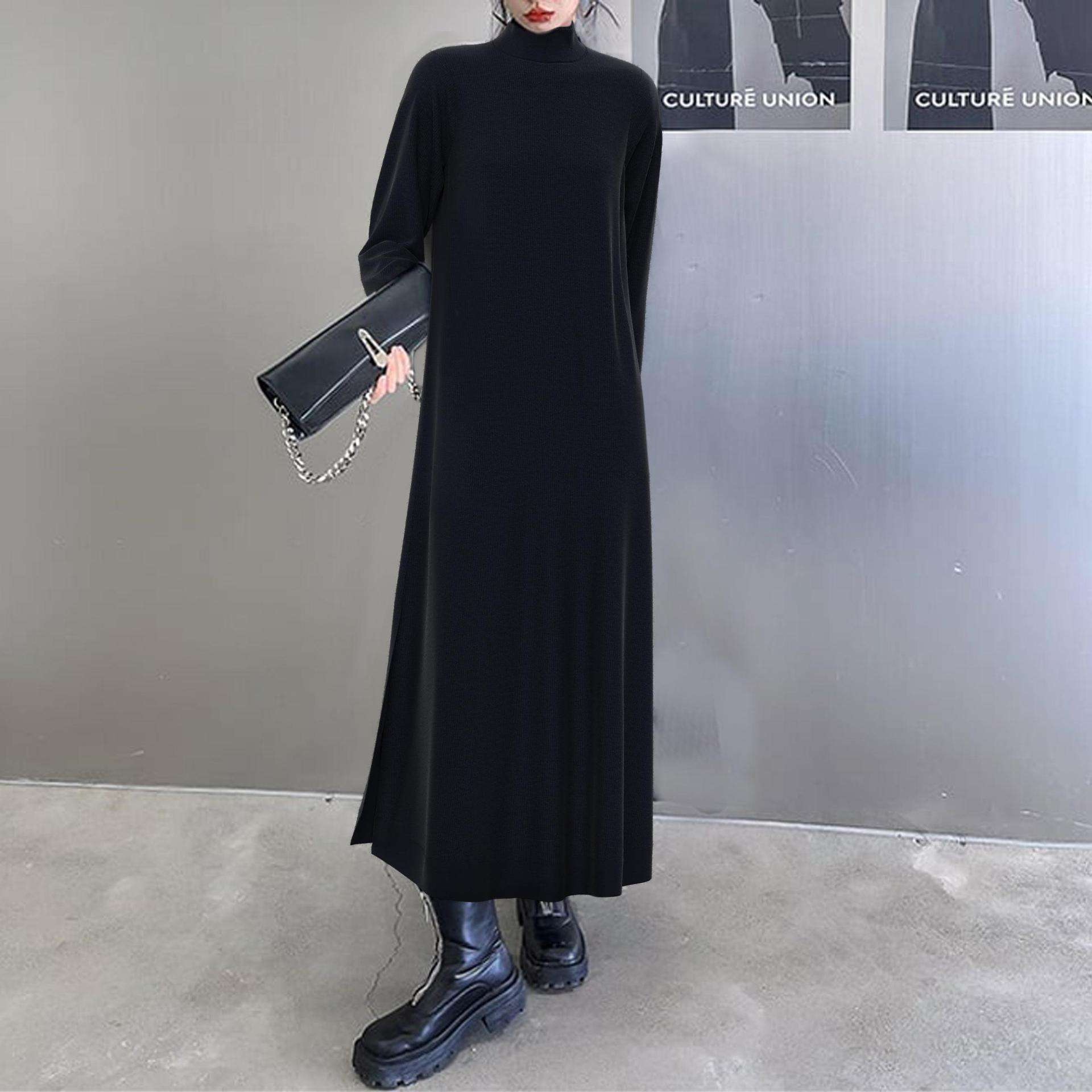 50代ファッション 大人の魅力引き立つタートルネックロングワンピース