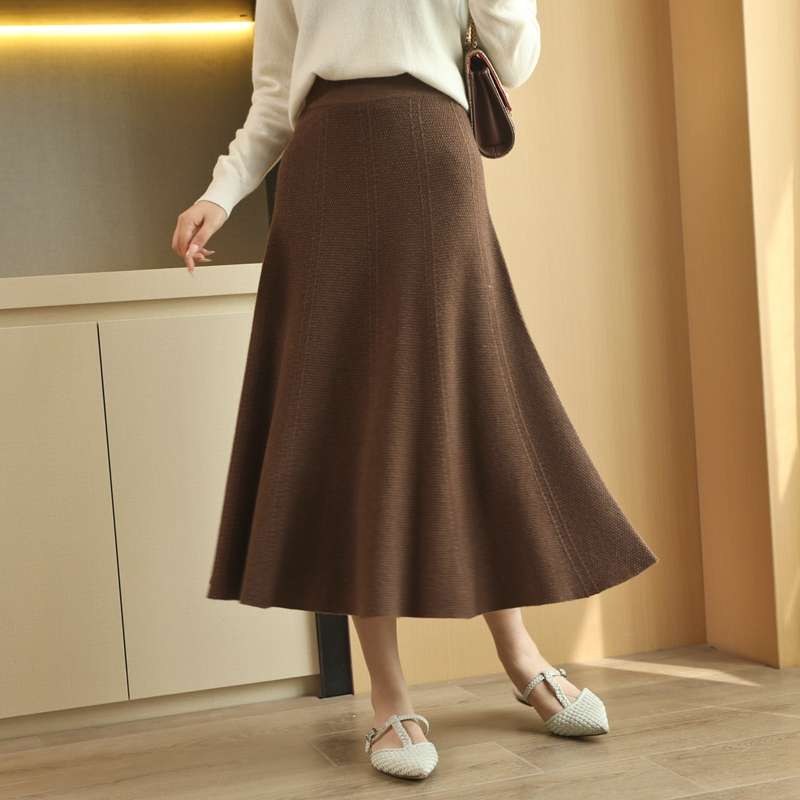 50代ファッション 【ウール100％】上品な大人のゆったりニットロングスカート