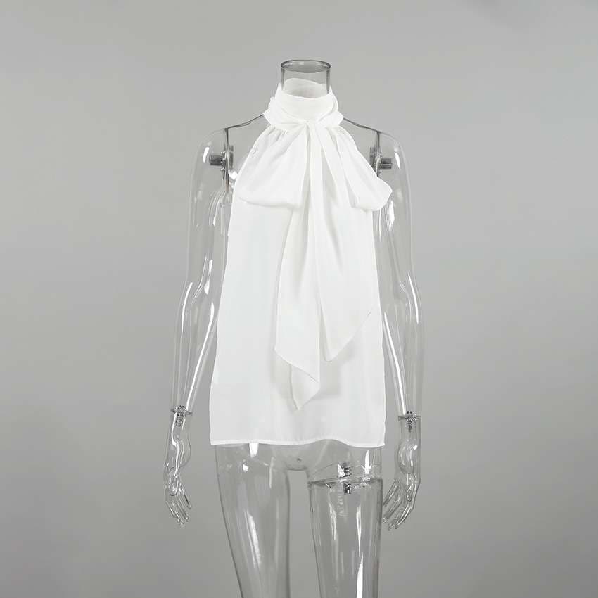 50代ファッション 優雅な蝶結びホルターネックブラウス