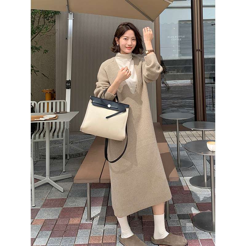 50代ファッション 上品ニットワンピース