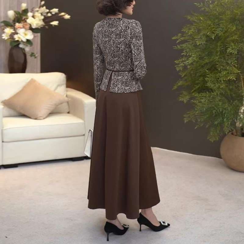 50代ファッション 上品花柄ツーピース風ワンピース