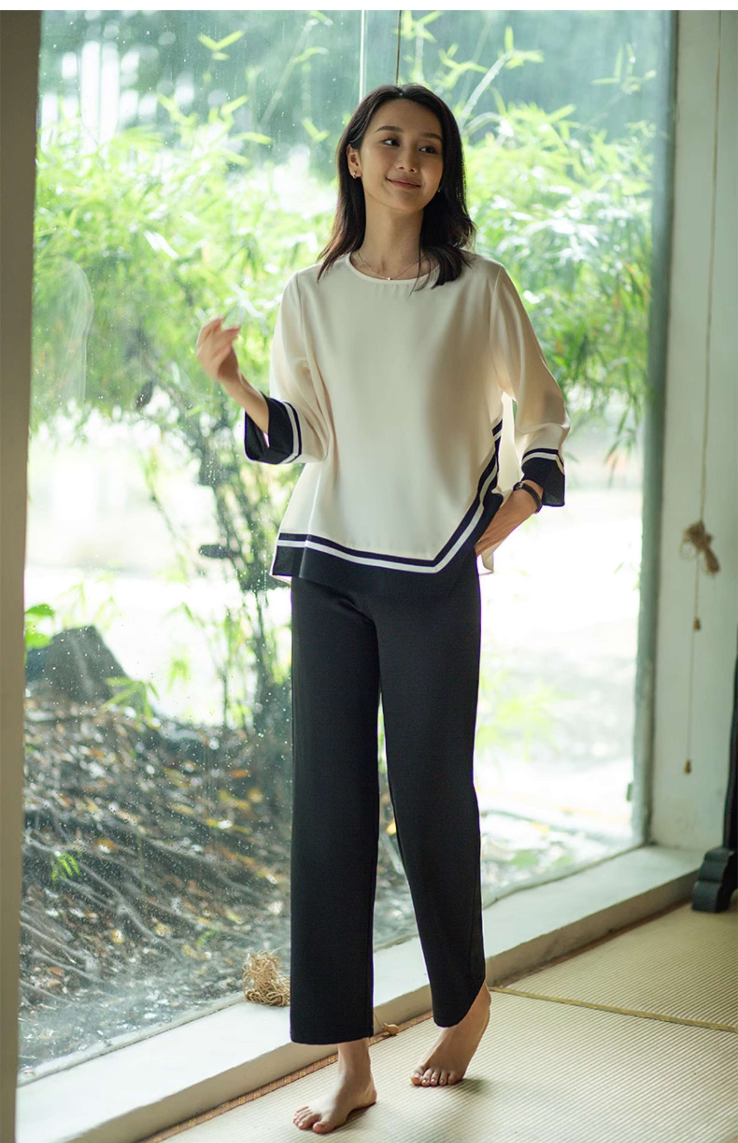 50代ファッション スクエアデザイン優雅ブラウス