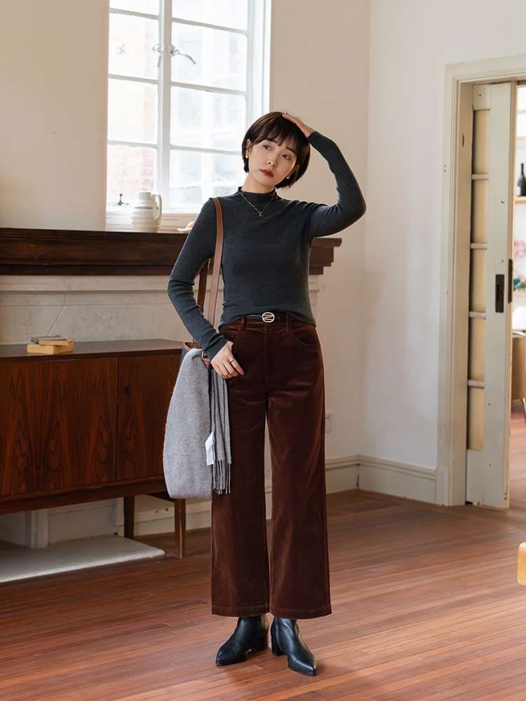 50代ファッション 大人のゆったりコーデュロイパンツ