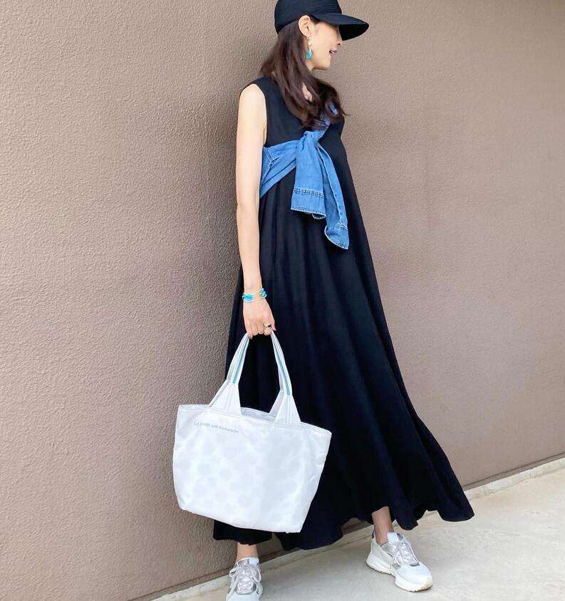 50代ファッション 大人のゆったりマキシワンピース