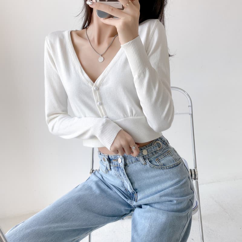 50代ファッション 上品シルエット 美ライン クロップドカーディガン