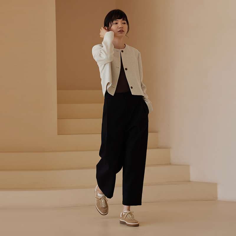 50代ファッション ゆったりワイドクロップドパンツ