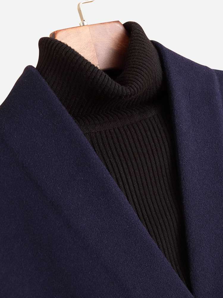 50代ファッション エレガントな冬のショートコート