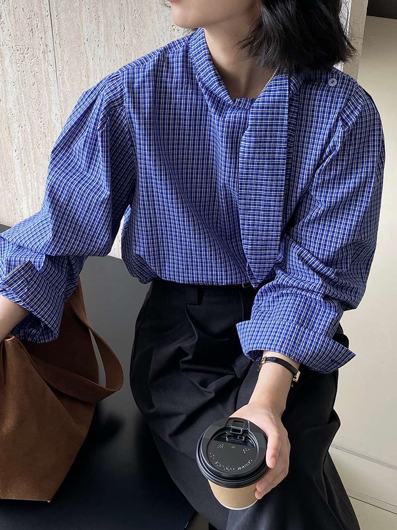 50代ファッション 立体スリーブチェックブラウス