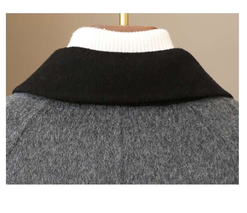 50代ファッション  エレガントな襟付きロングコート