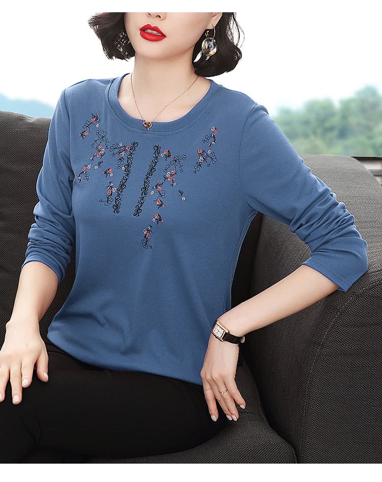 50代ファッション 花模様刺繍入り上質長袖カットソー