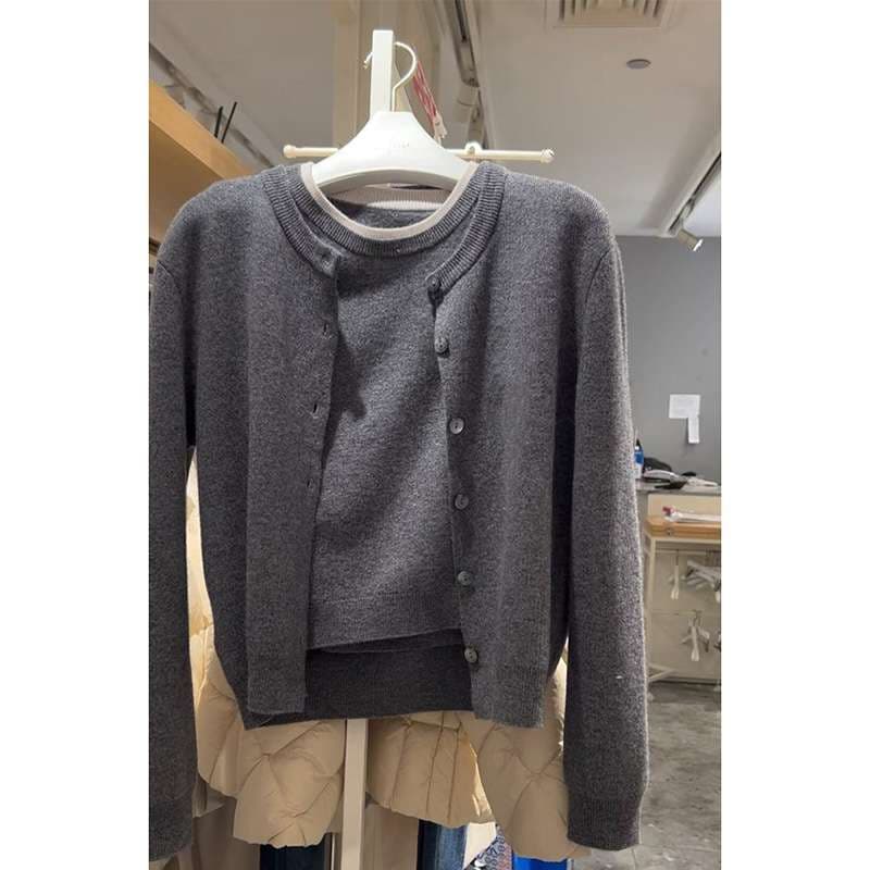 50代ファッション  上品な大人のツインニットセット
