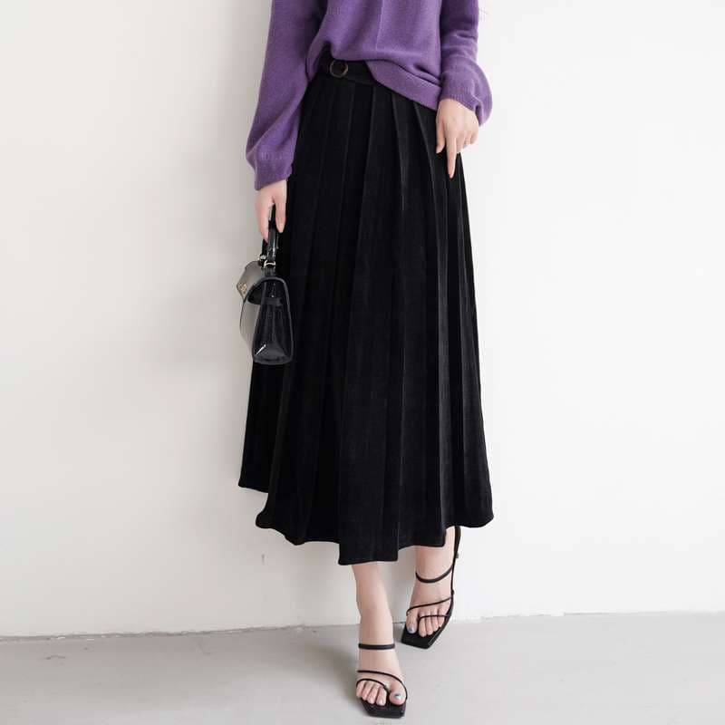 50代ファッション プリーツロングスカート