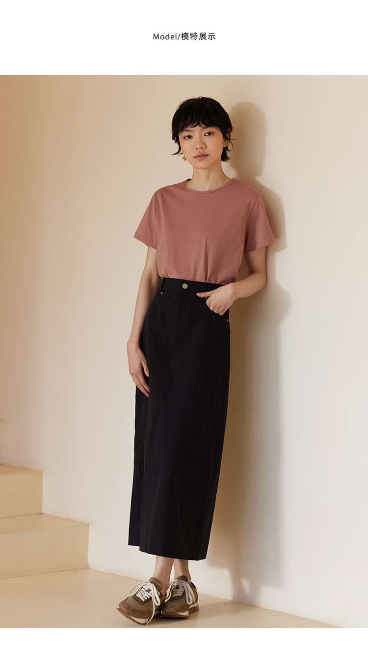 50代ファッション 大人の上品ロングスカート