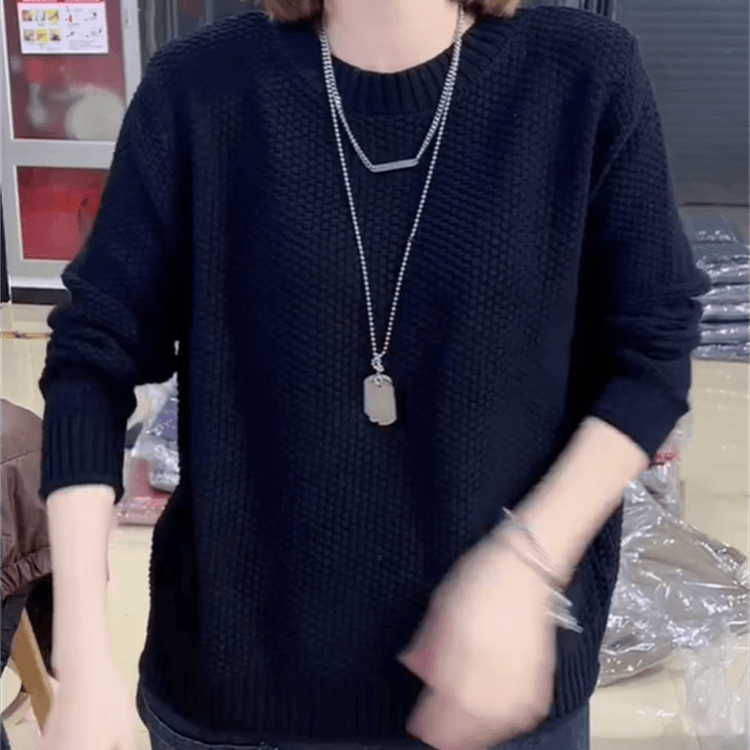 50代ファッション 立体編み目のゆったりニット
