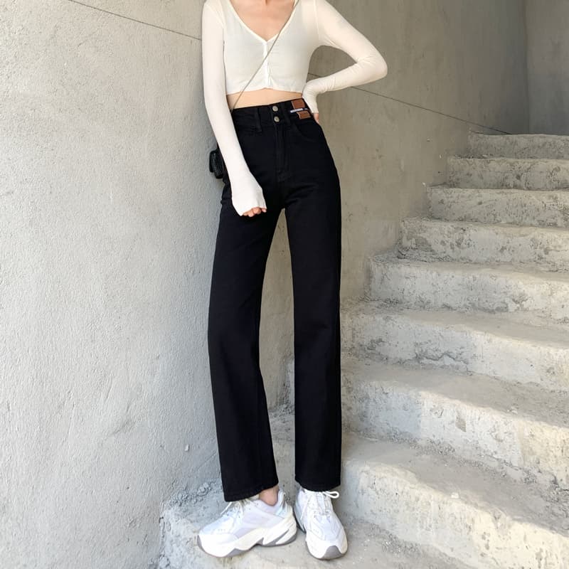50代ファッション ハイウエストストレートパンツ